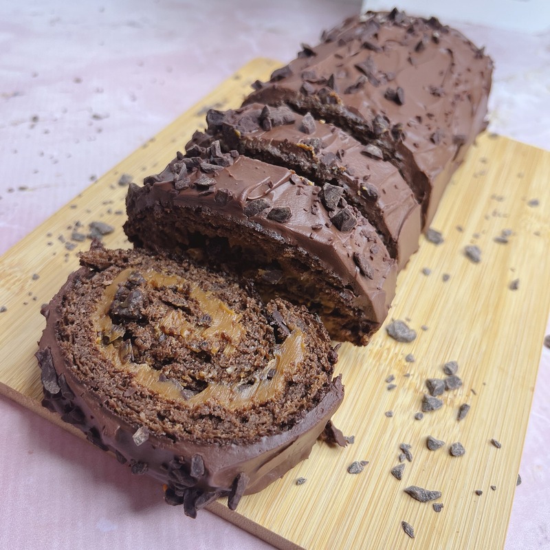 Rollo suizo de Triple chocolate keto